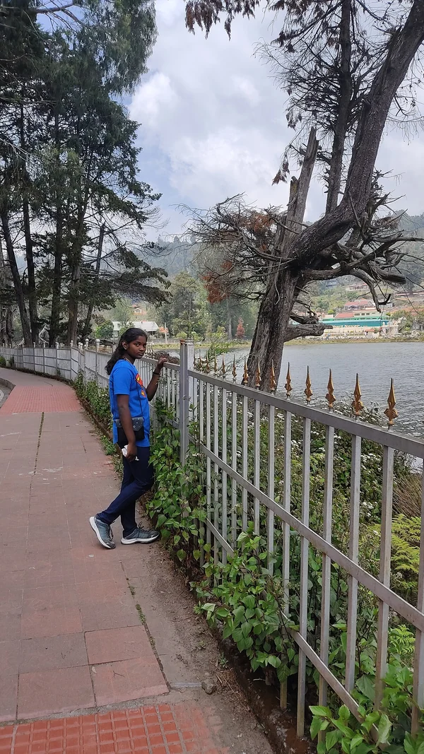 Path around the lake at Kodaikanal